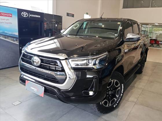 TOYOTA HILUX 2.8 D-4D TURBO DIESEL CD SRX 4X4 AUTOMÁTICO TOYOTA HILUX 2.8 D-4D TURBO DIESEL CD SRX 4X4 AUTOMÁTICO